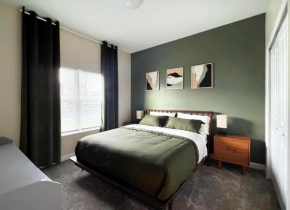 Brand New Storey Lake 5 Bedroom Free Water Park, Kissimmee